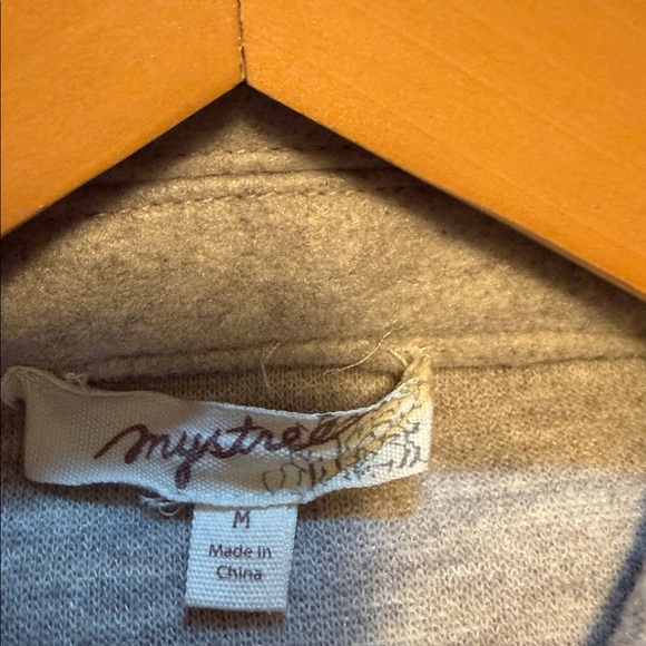 Long Shacket - Picture 4 of 4